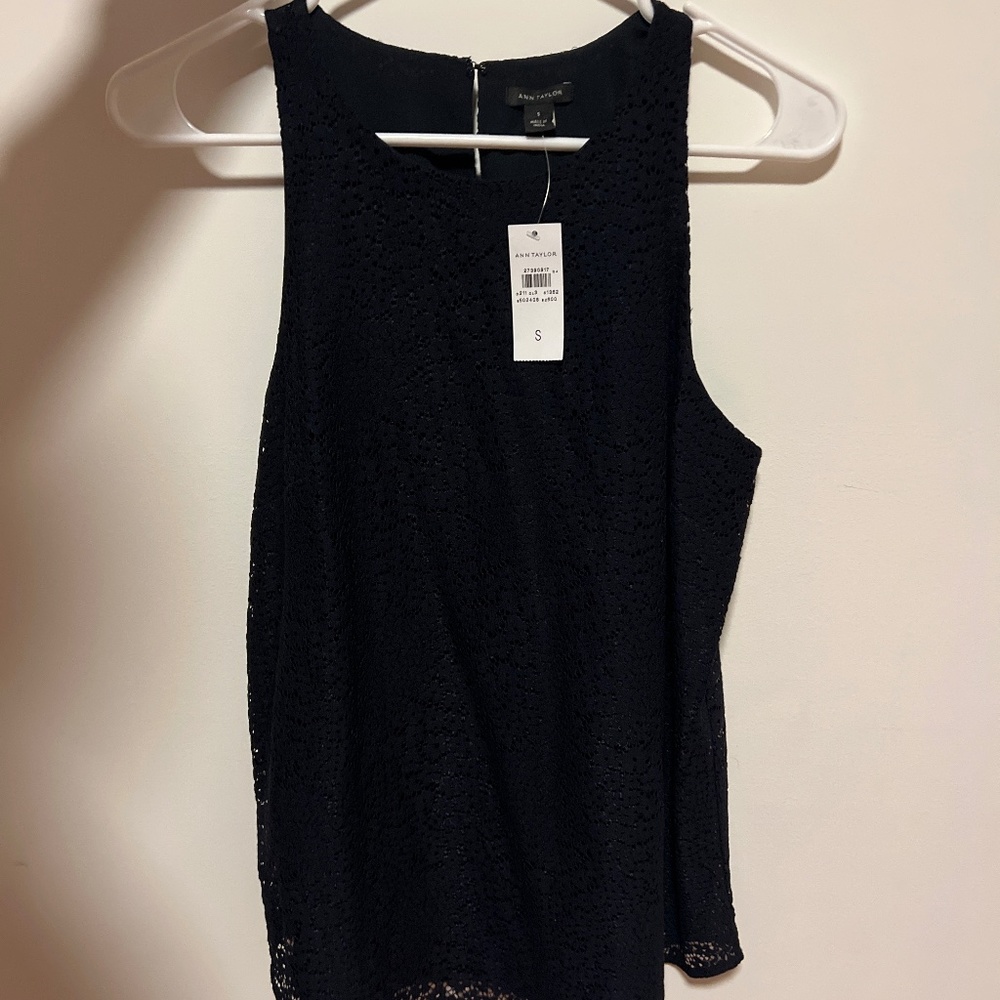 Sleeveless laced tank